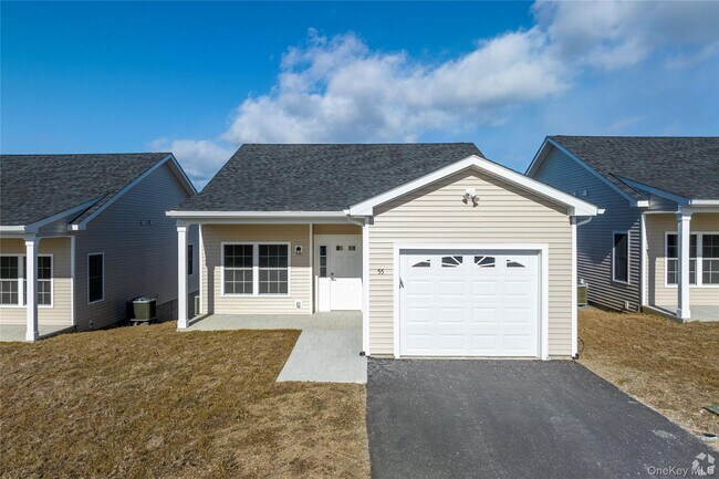 Building Photo - 7 Hillside Rd