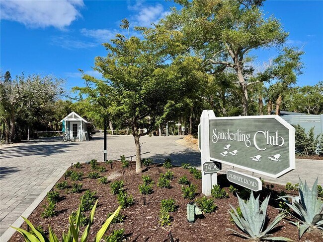 Building Photo - 7372 Melaleuca Way