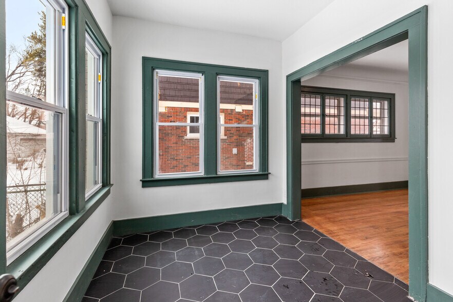 Building Photo - 4767 Sturtevant St