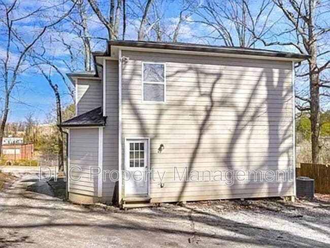 Building Photo - 1484 Norman Berry Dr