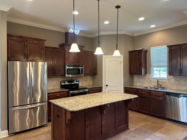 Building Photo - 2212 Alexa Ln