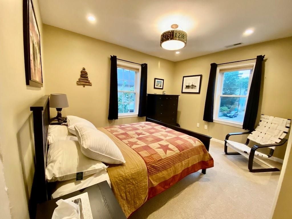 Building Photo - 61 Callender Ave