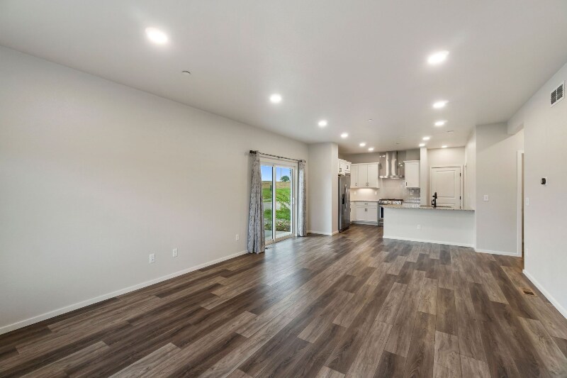 Building Photo - 2720 Barnstormer St