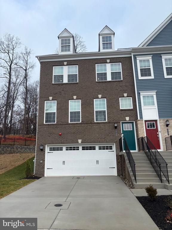 Building Photo - 1759 Water Xing Rd