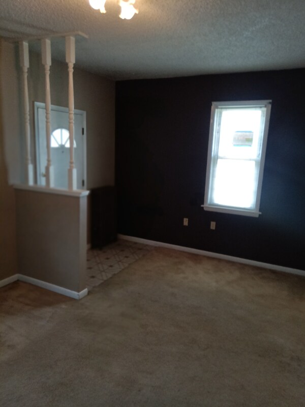 Building Photo - 408 Willow Ave