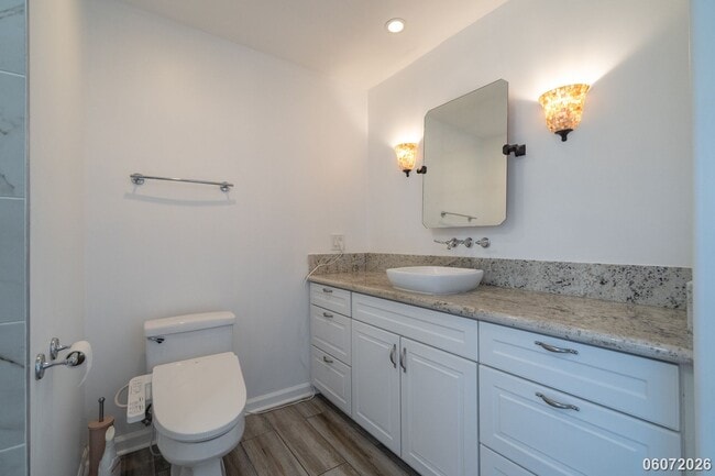 Building Photo - $3650.00 | 2bd/2.5ba Single Family Home in Halawa Heights