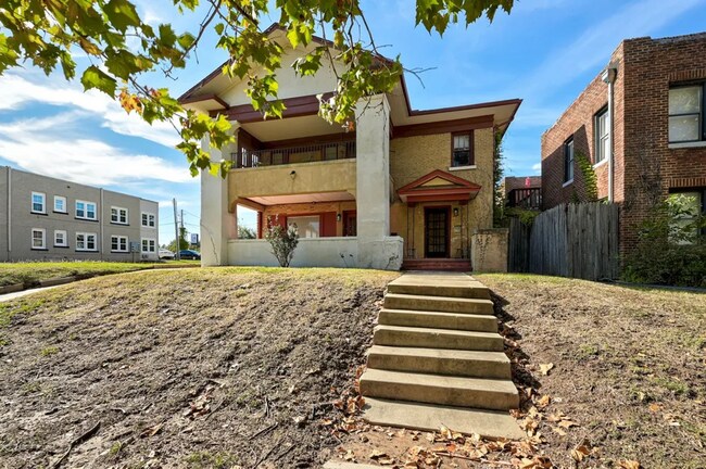 Primary Photo - Renovated 4-plex in Paseo with modern 1-be...