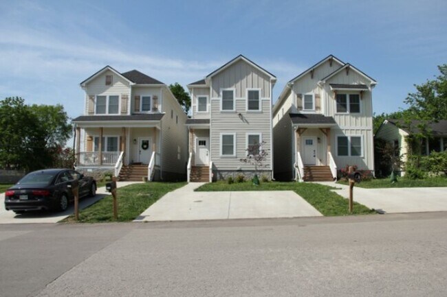 Primary Photo - 4 Bedroom 2.5 Bathroom Home