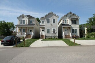 Building Photo - 4 Bedroom 2.5 Bathroom Home