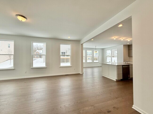 Building Photo - 6173 S Trailwoods Dr