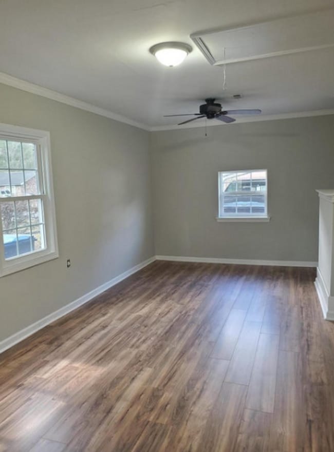 Building Photo - 3 BR/ 1 BA Ranch Style Home in Summerville!