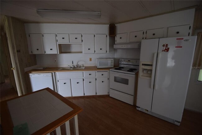 Building Photo - 1567 Longbow Dr