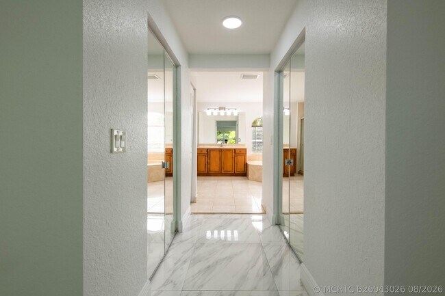 Building Photo - 4668 SW 183rd Ave
