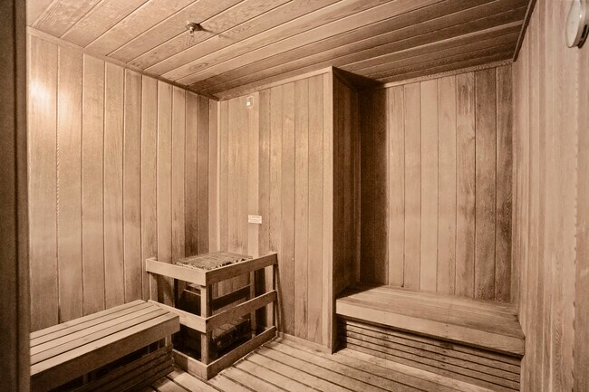 Building Photo - 151 SE 1st St