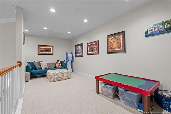 Building Photo - 94 Pine Hawk Dr