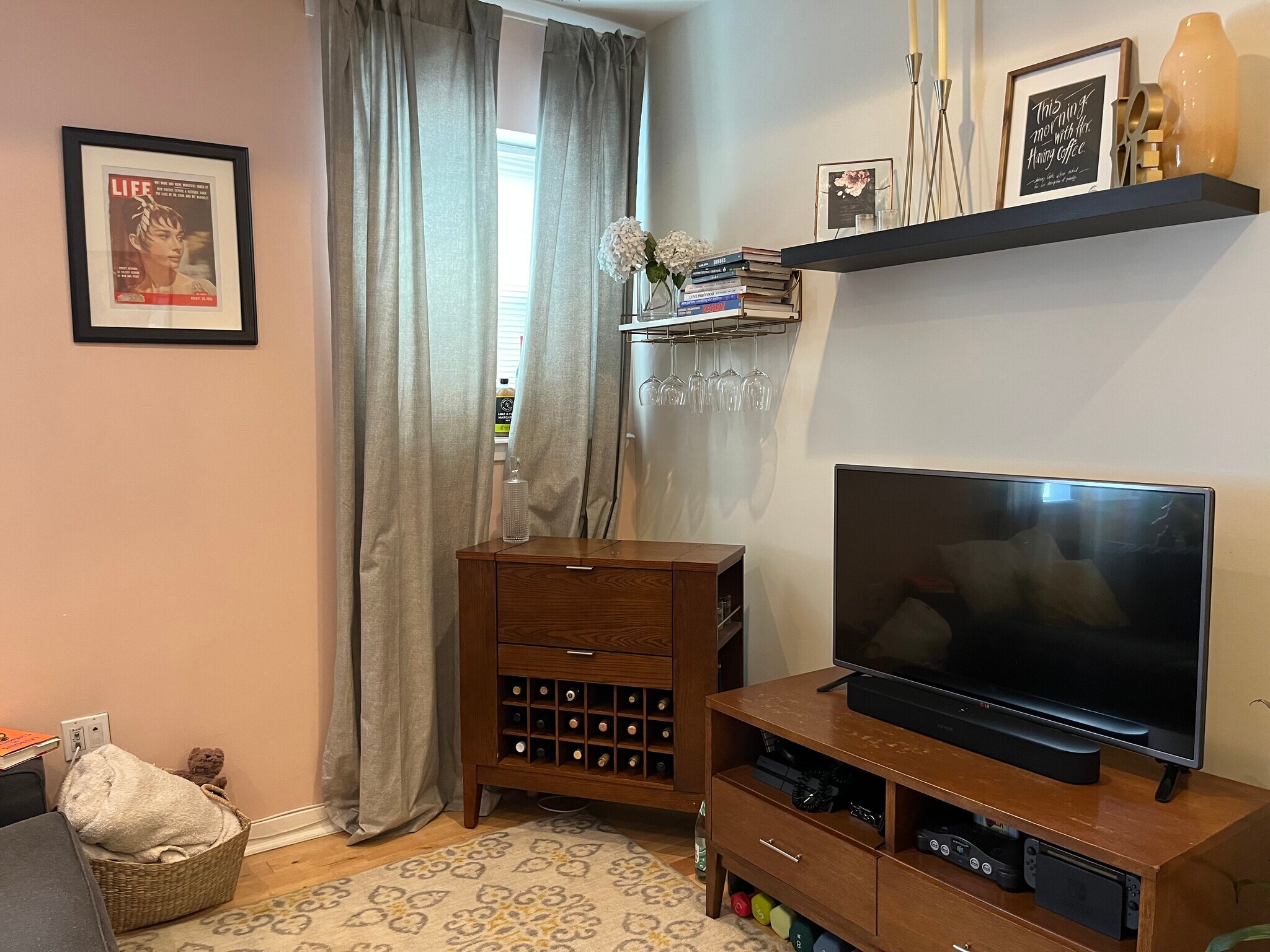 Building Photo - 317 6th S St