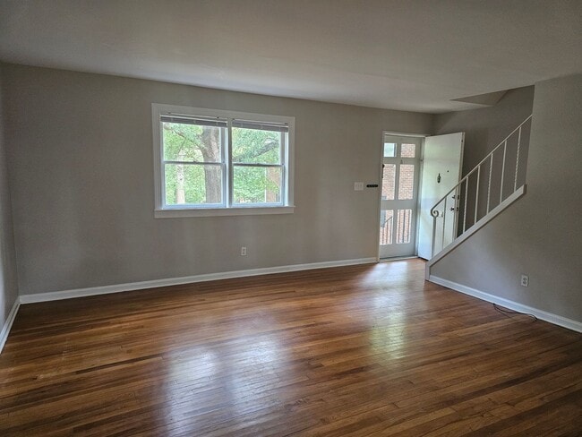 Building Photo - NEW LISTING!!!! Dont Miss Out