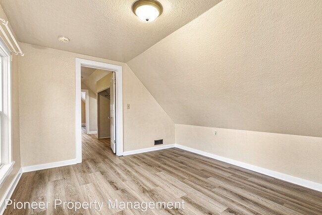 Building Photo - 2 br, 1.5 bath House - 415 E Colorado Ave