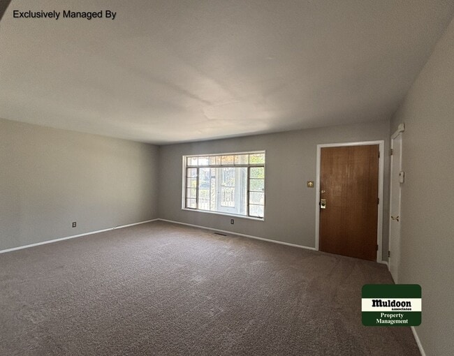 Building Photo - Available Now! Main Level Living, Close to Ft Carson. 1  pet large or small dog  ok