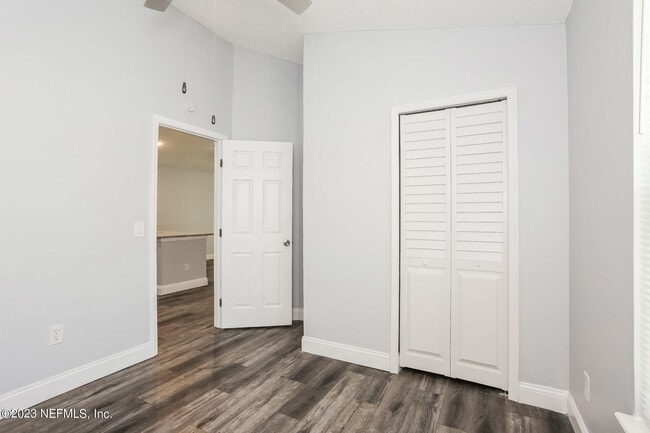 Building Photo - 2520 Townsquare Dr