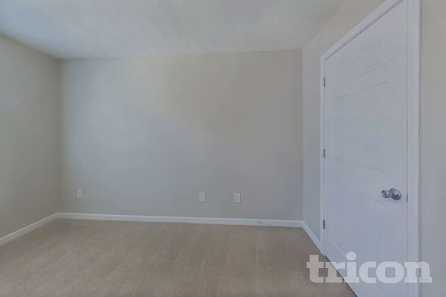 Building Photo - 315 Avonlea Dr