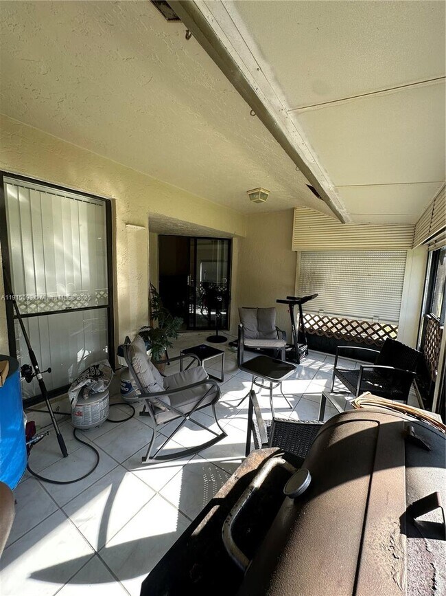 Building Photo - 9336 Ketay Cir