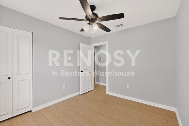 Building Photo - 1408 Seely St