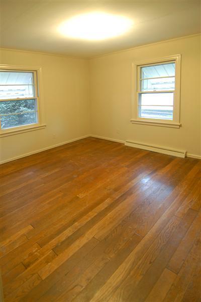 Building Photo - 2 BR House w/ Detached Garage, within 2 miles of UNC-Greensboro