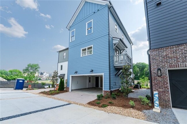 Building Photo - 3272 Stillwood Dr