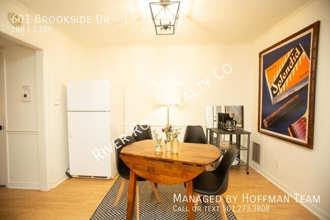 Building Photo - 601 Brookside Dr