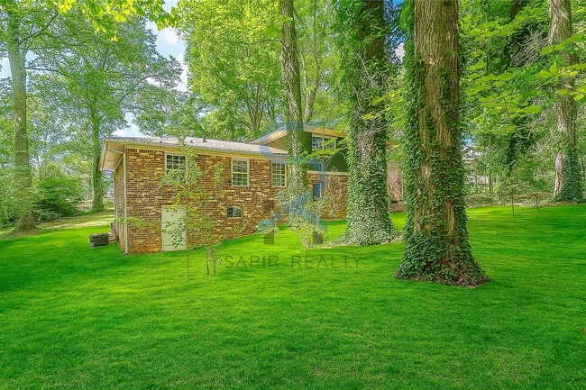 Building Photo - LIMITED-TIME OFFER! Apply today with NO APPLICATION FEE! Terms apply. Call (678) 487-7896, Option...