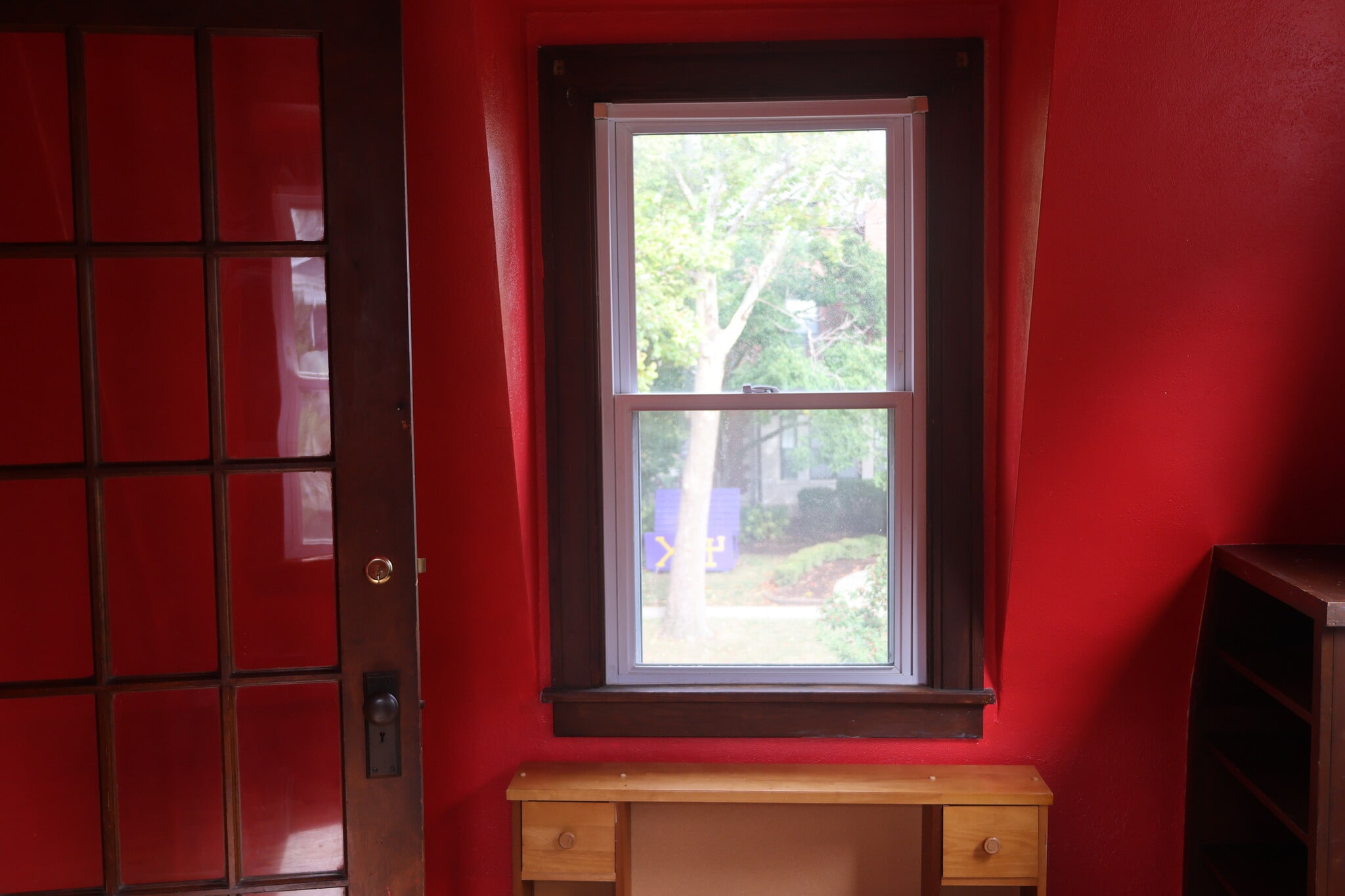 Adjoining sunroom - 711 W Ohio St