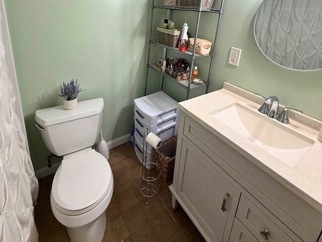 Building Photo - 265 Lexington St