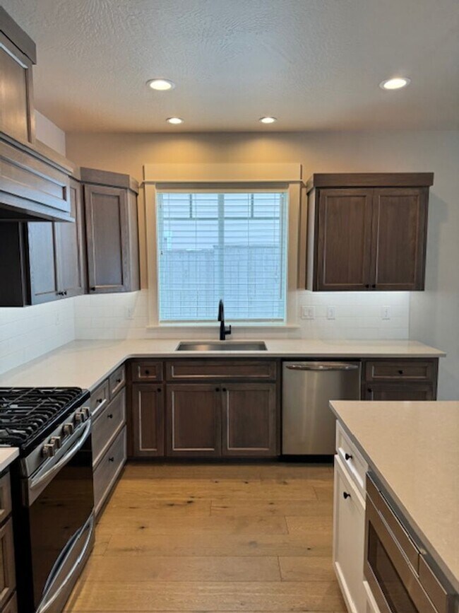 Building Photo - 3844 Arena Dr
