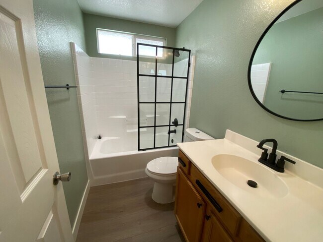 Building Photo - 36645 Quito Way