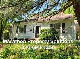 Building Photo - 932 Carr St