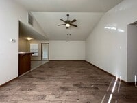 Building Photo - 1520-1522 Fianna Place Ct
