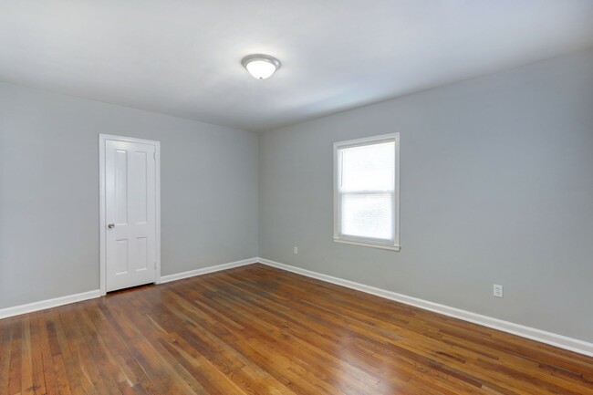 Building Photo - Large 4BR/2BA Ardsley Park House For Rent