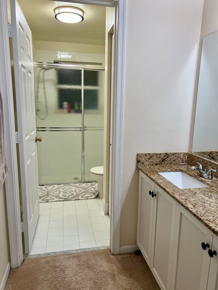 Building Photo - 6053 NW 45th Ave