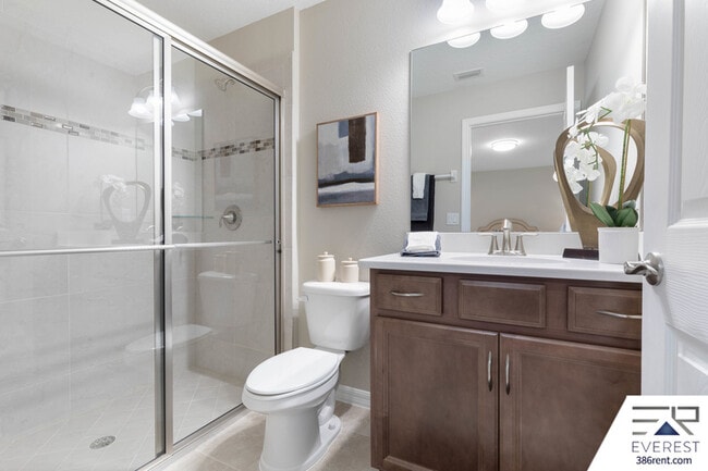 Building Photo - 10 Wildwood Pl