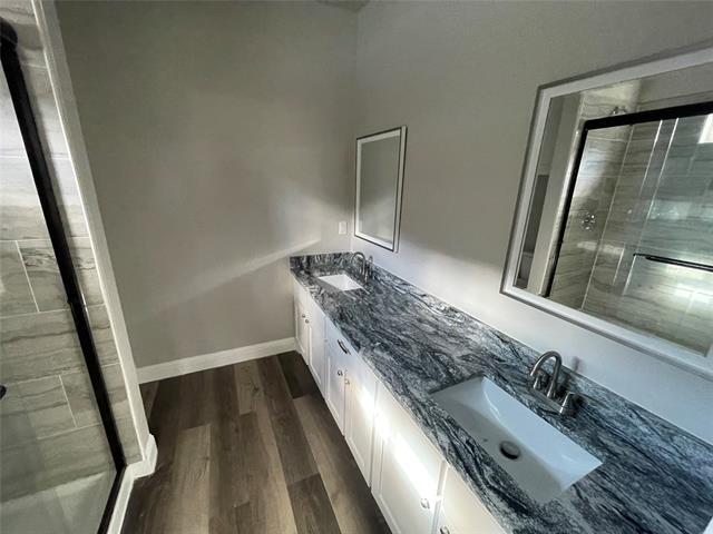 Building Photo - 813 Sayle St