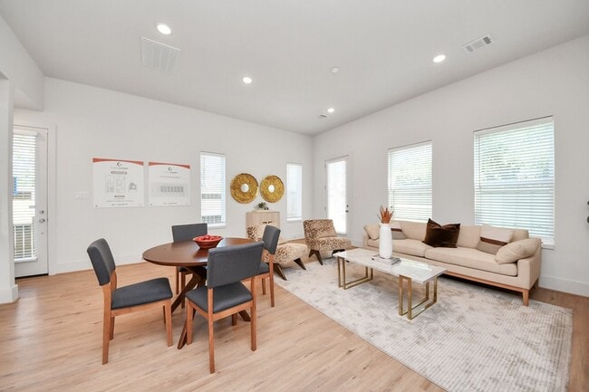 Building Photo - 1053 Glenn Ave