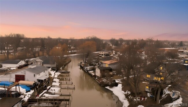 Building Photo - 8726 Point Ave