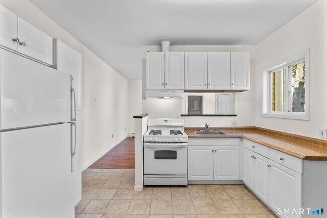 Building Photo - 83 Prospect St