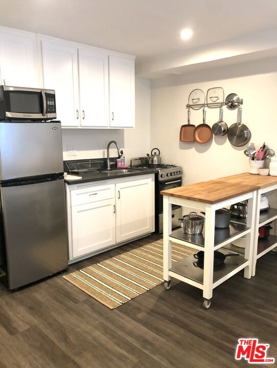 Building Photo - 1261 Laurel Ave