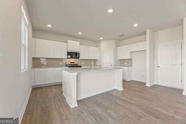 Building Photo - 2665 Mourning Dove Dr