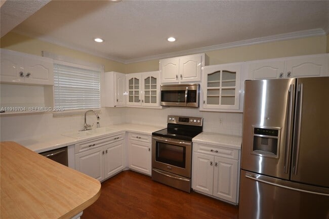 Building Photo - 2119 Nova Village Dr