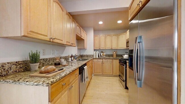 Building Photo - 503 Avenue G