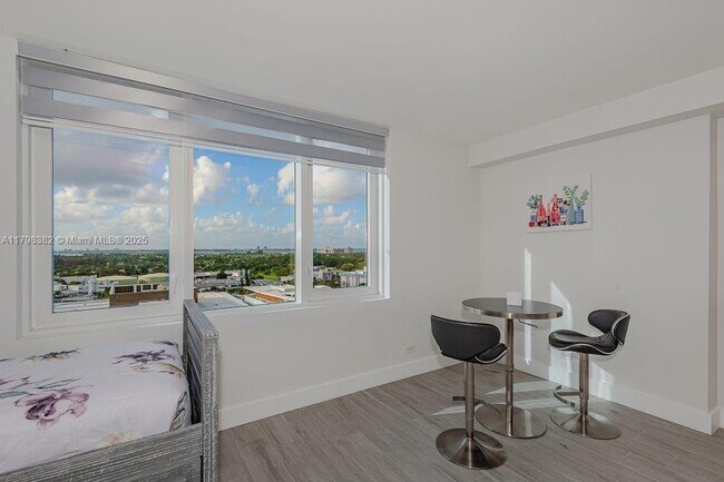 Building Photo - 2301 Collins Ave