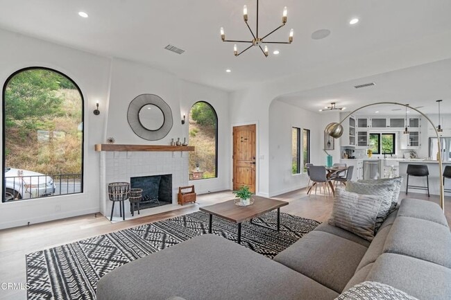 Building Photo - 4480 Sunnycrest Dr